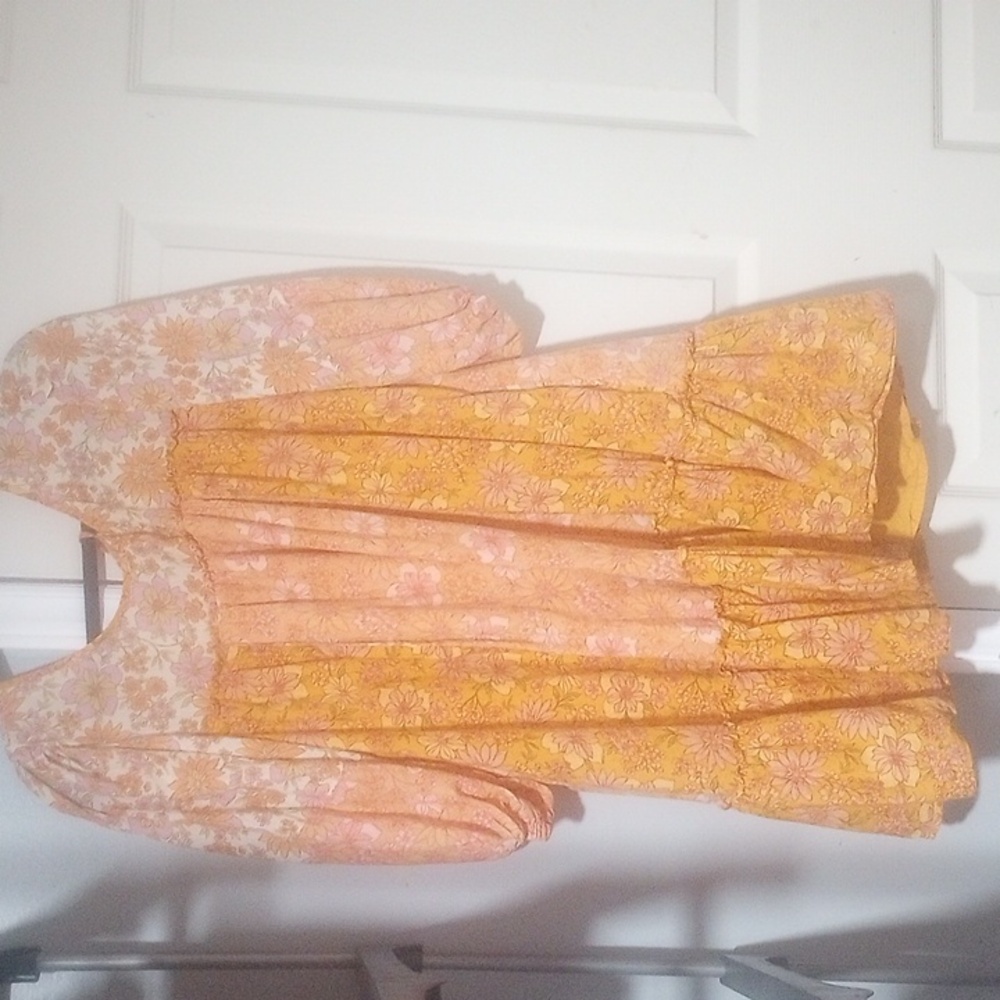 Printed dress, 3-quarter sleeves, short, lined inside